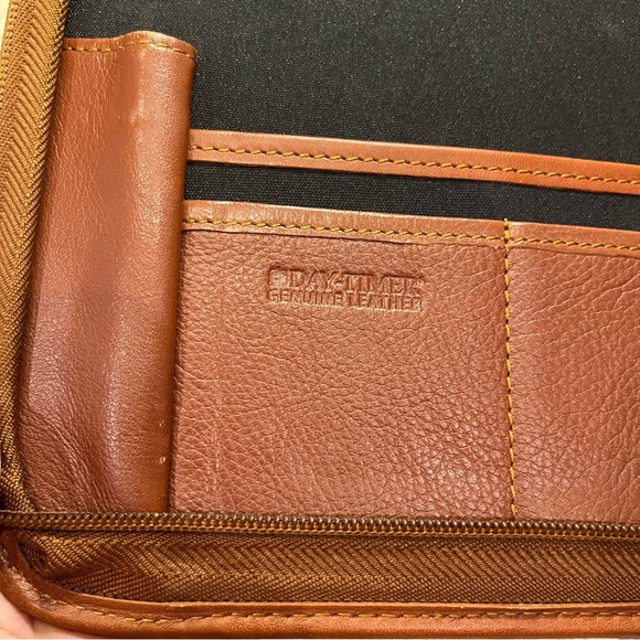 Day-Timer Vintage Green and Brown Leather Zipper Planner/Calendar - Picture 7 of 16